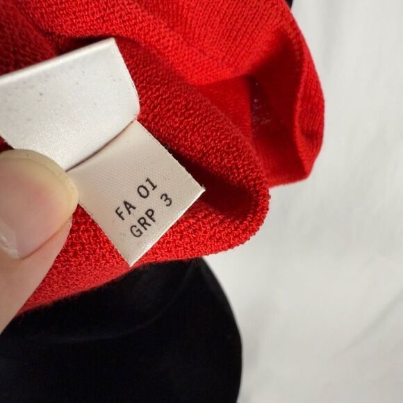 St. John Knit Red Tank Top - Women’s S - Picture 9 of 9